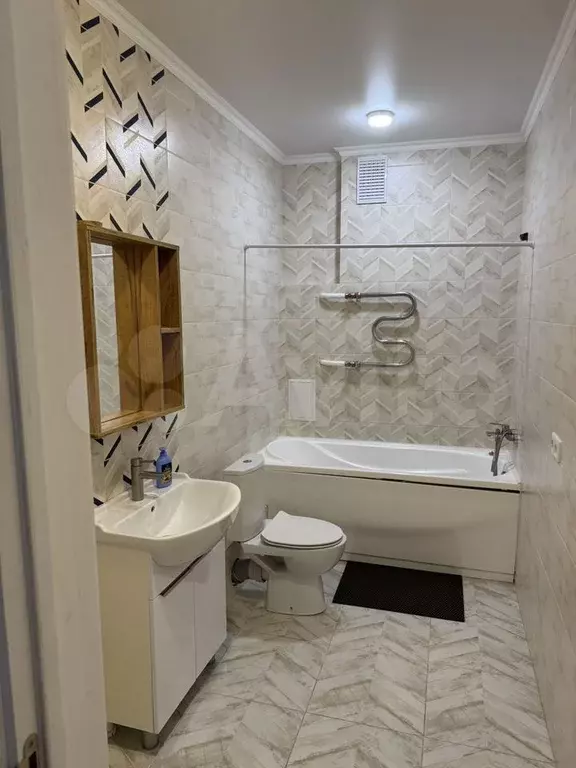 2-к. квартира, 60 м, 23/25 эт. - Фото 1