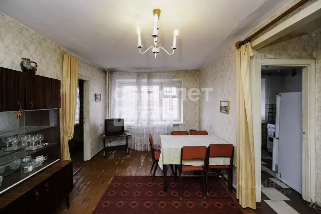 3-к кв. Омская область, Омск Городок Нефтяников мкр, ул. 50 лет ... - Фото 1