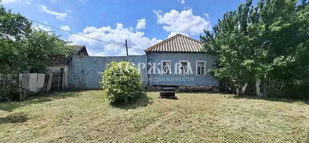 Дом в Белгородская область, Старооскольский городской округ, с. ... - Фото 1