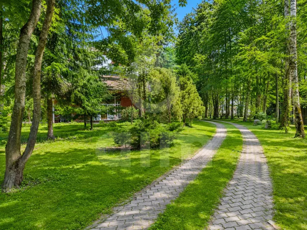 Участок в Московская область, Одинцовский городской округ, д. ... - Фото 1