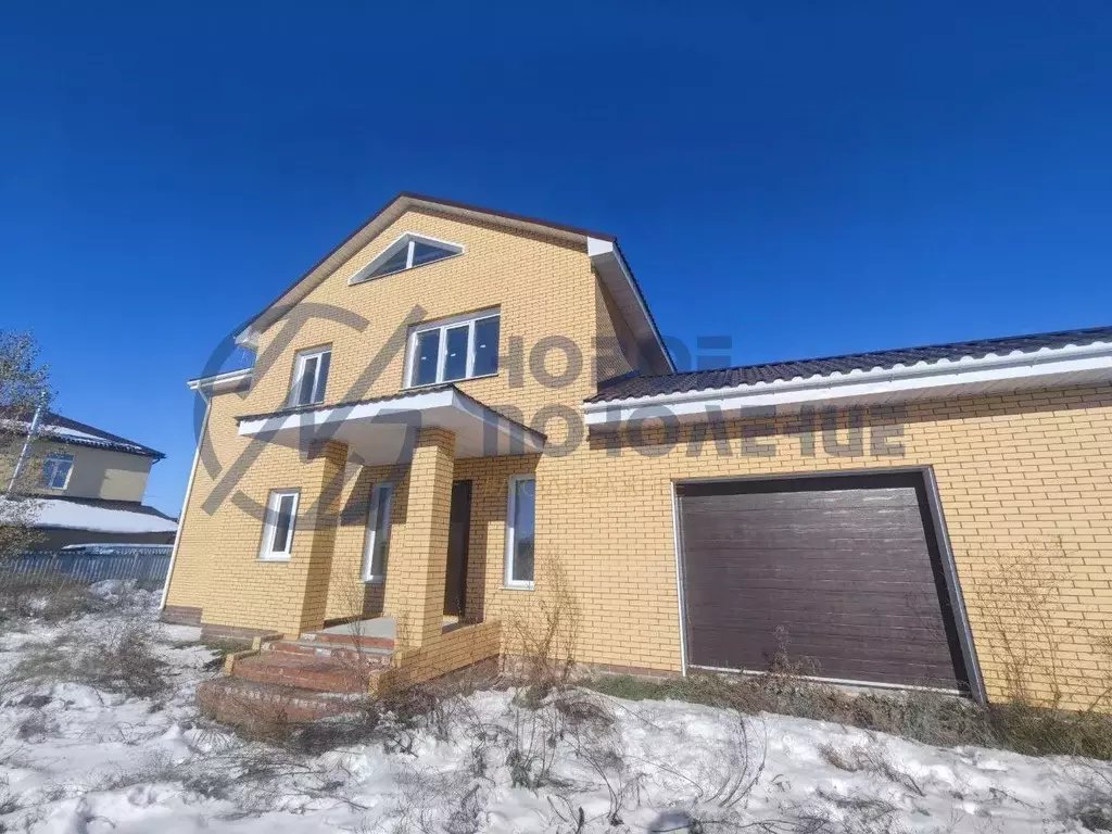 Дом в Омская область, Омск ул. Ивовая, 30 (245 м) - Фото 1