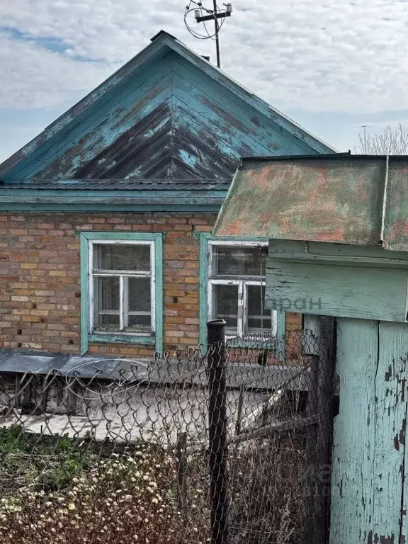 Дом в Челябинская область, Чебаркуль Больничная ул., 23 (40 м) - Фото 0