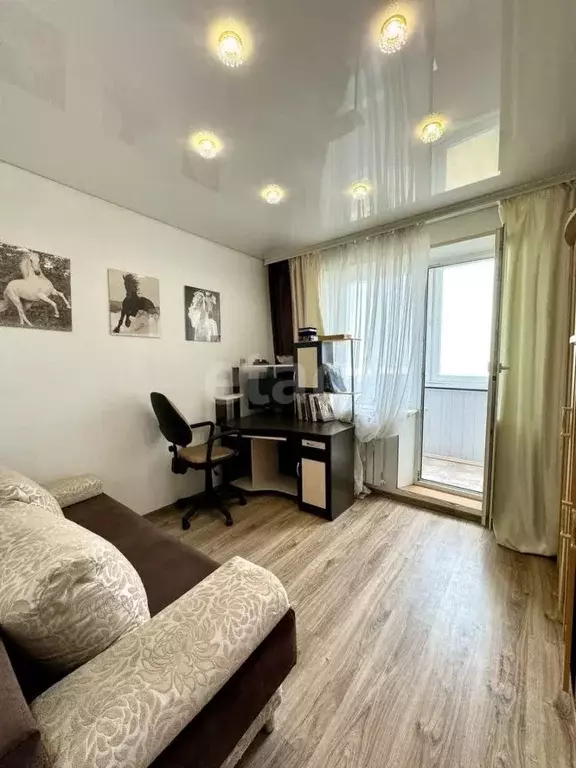 3-к кв. Белгородская область, Белгород ул. Щорса, 38 (58.6 м) - Фото 0