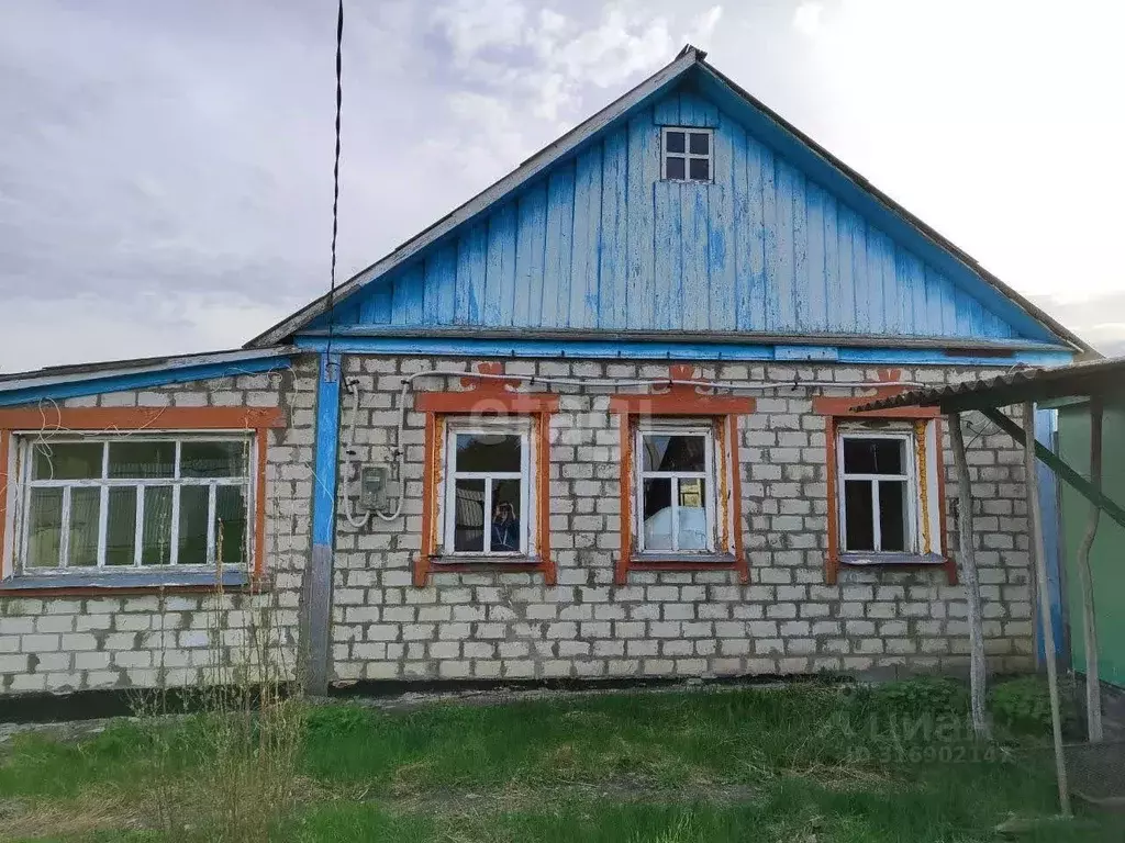 Дом в Белгородская область, Алексеевский муниципальный округ, Черепов ... - Фото 0
