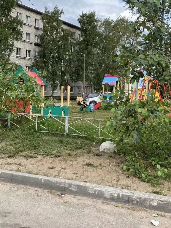 2-к кв. Ленинградская область, Сясьстрой Волховский район, ул. Петра ... - Фото 2