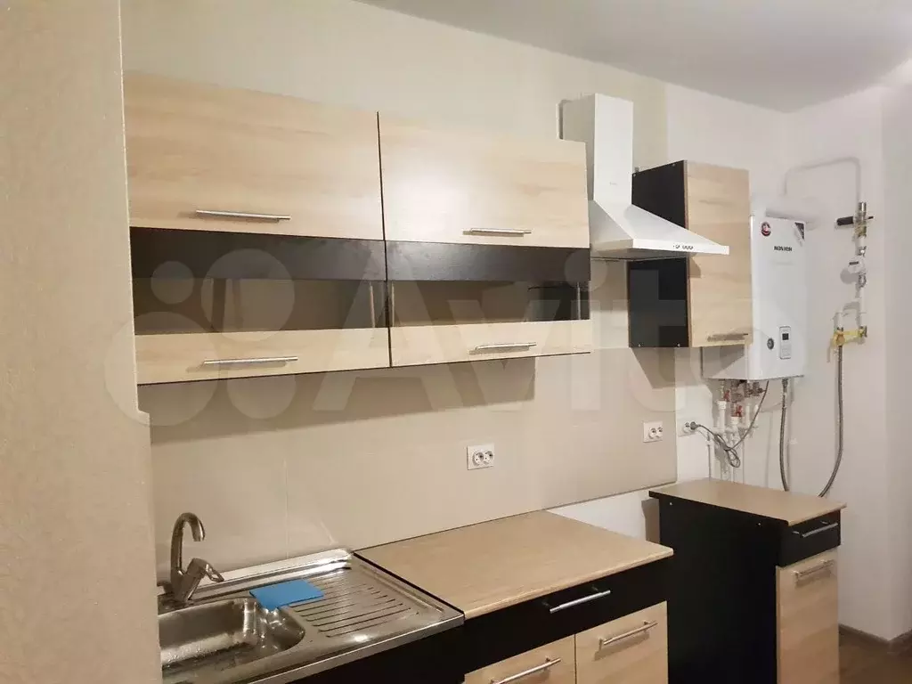 1-к. квартира, 37 м, 4/4 эт. - Фото 1