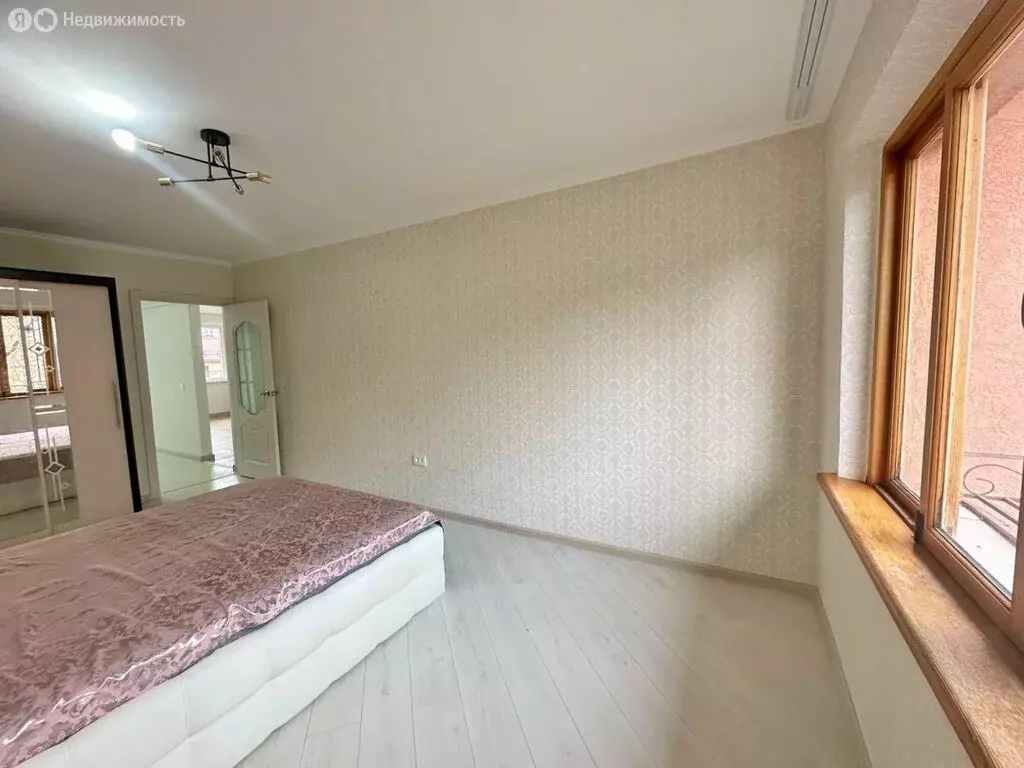 2-комнатная квартира: Сочи, микрорайон Донская, улица Чехова, 5 (48 м) - Фото 1