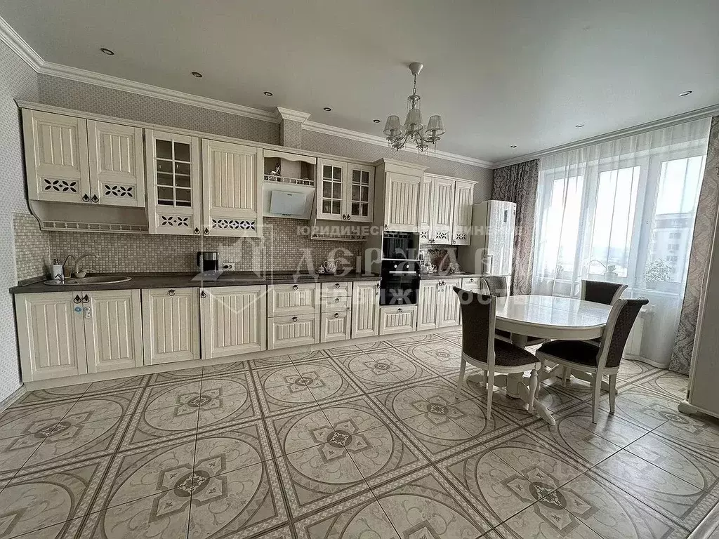 2-к кв. Кемеровская область, Кемерово просп. Притомский, 35к2 (76.0 м) - Фото 1