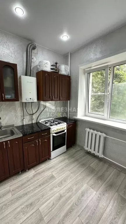 2-к кв. Новгородская область, Боровичи Пушкинская ул., 17 (41.0 м) - Фото 1