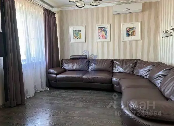 3-к кв. Чувашия, Чебоксары Базарная ул., 10 (115.8 м) - Фото 1