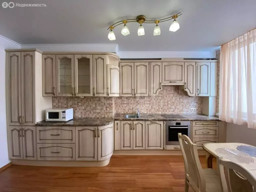 3-комнатная квартира: Калининград, улица Гайдара, 122 (90 м) - Фото 1