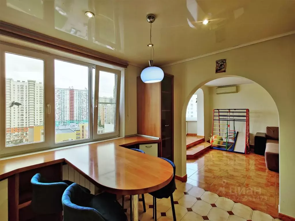 4-к кв. Москва Пятницкое ш., 23к1 (133.4 м) - Фото 1