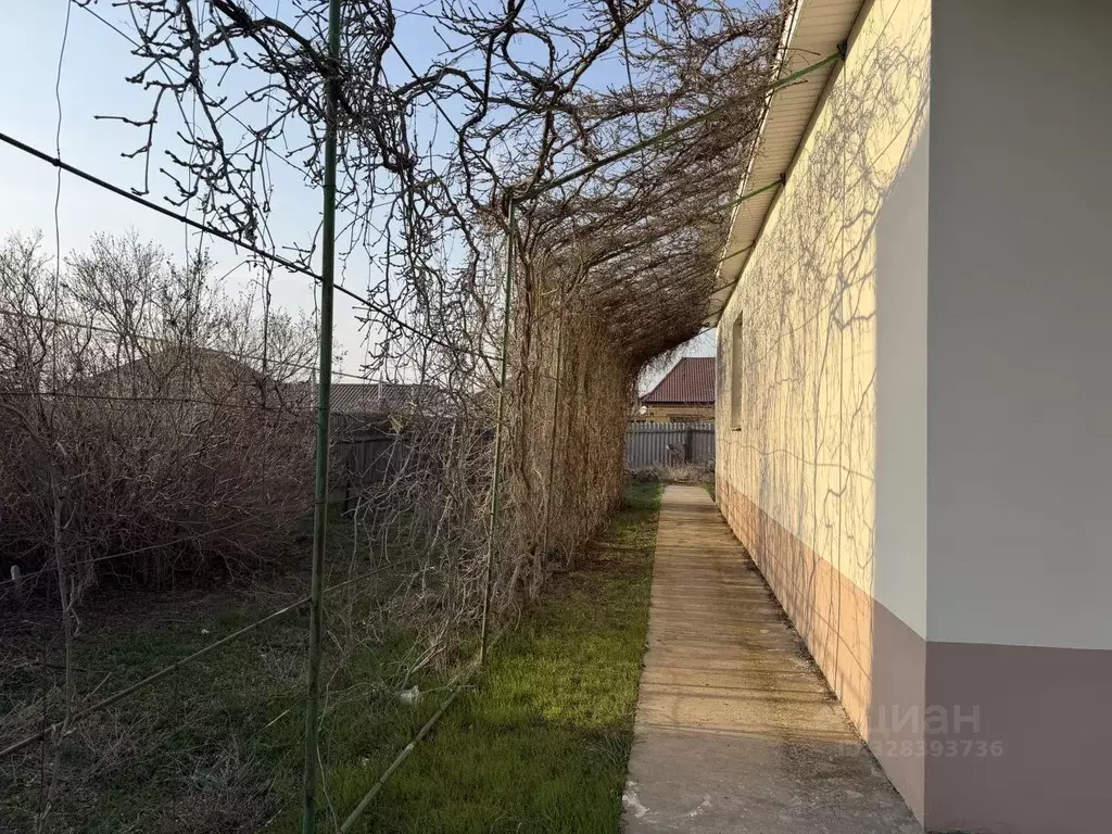 Дом в Астраханская область, Наримановский район, с. Солянка Сосновая ... - Фото 2