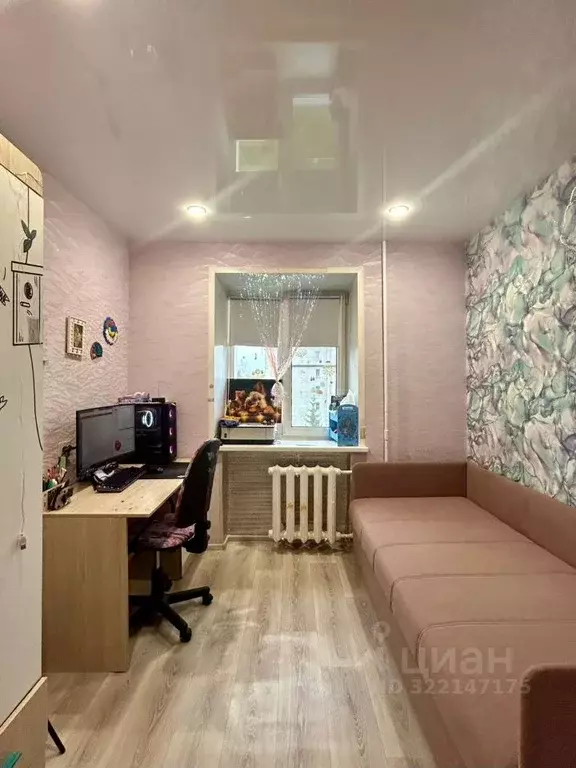 3-к кв. Кировская область, Киров ул. Опарина, 3 (48.8 м) - Фото 1