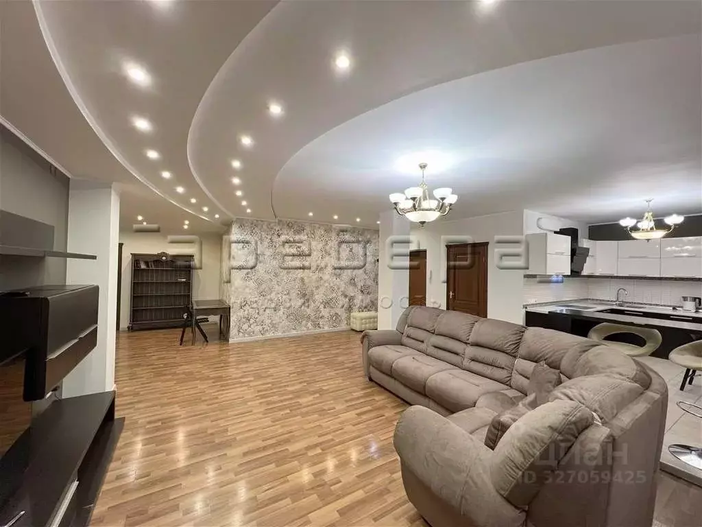 3-к кв. Красноярский край, Красноярск ул. Молокова, 1к2 (110.0 м) - Фото 1