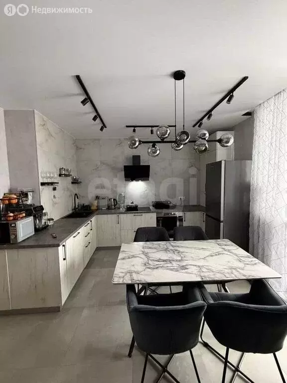 3-комнатная квартира: Калининград, Крымский проезд, 2 (81.4 м) - Фото 1