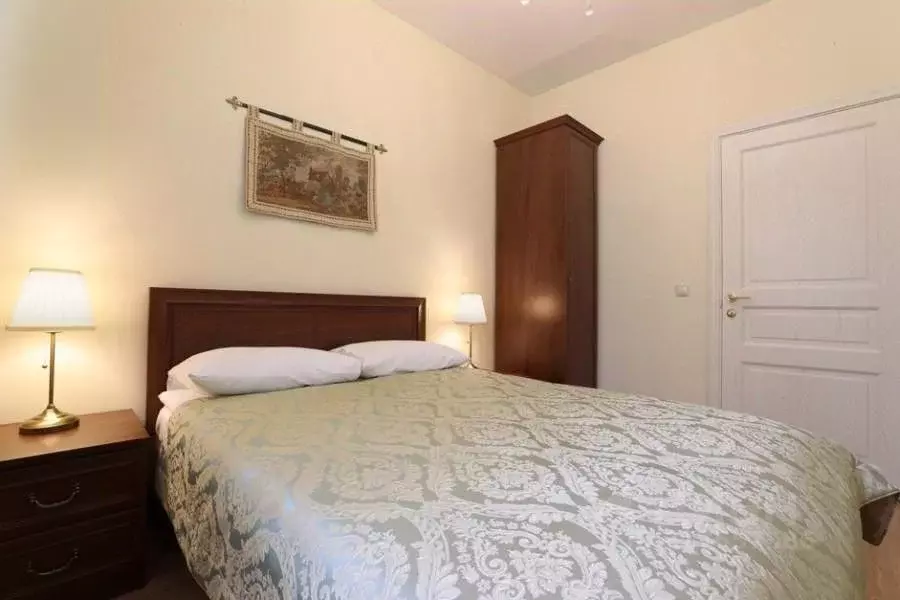 Комната Москва ул. Пречистенка, 37С2 (17.0 м) - Фото 1