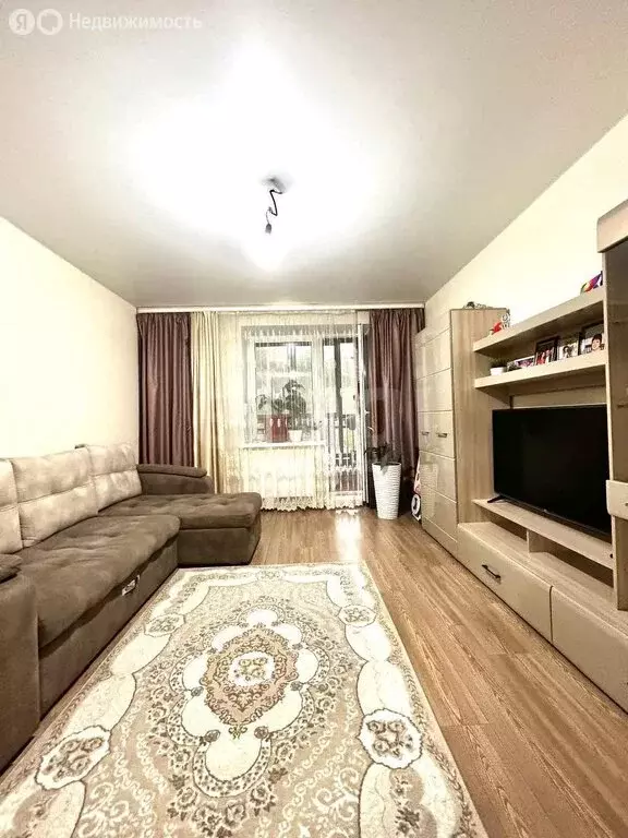 2-комнатная квартира: Казань, улица Рауиса Гареева, 102к1 (56.9 м) - Фото 1