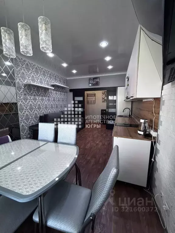 2-к кв. Ханты-Мансийский АО, Нижневартовск ул. Московкина, 2 (55.0 м) - Фото 1