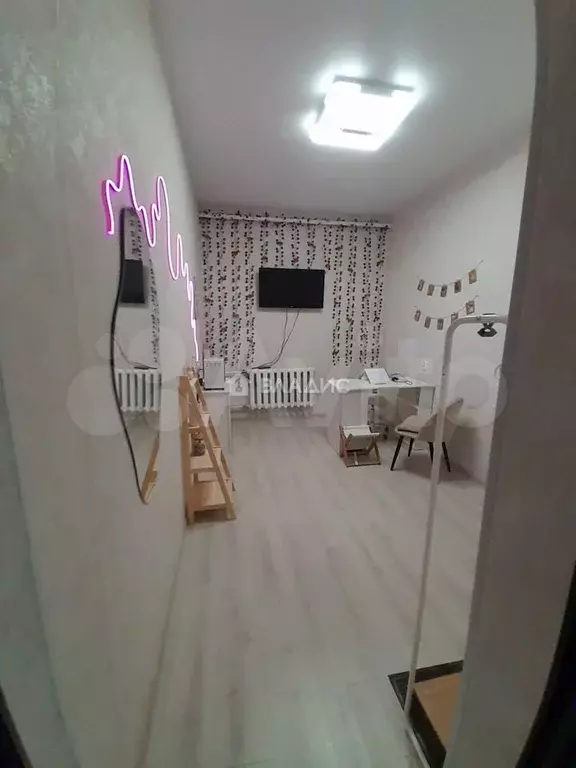 Продам помещение свободного назначения, 10.2 м - Фото 1