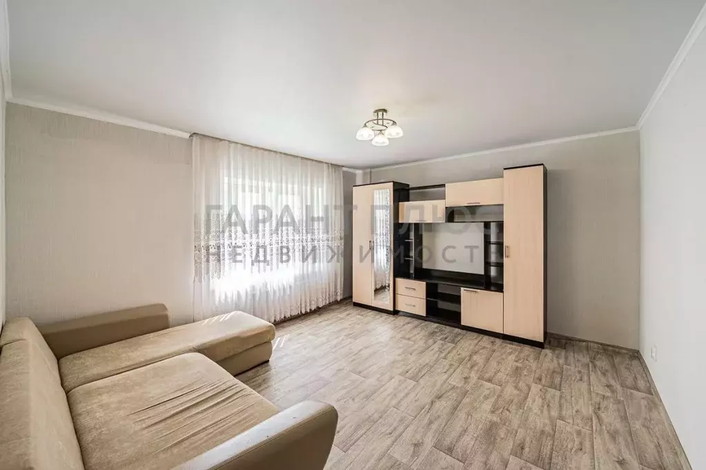 2-к кв. Липецкая область, Липецк ул. Артемова, 3А (63.0 м) - Фото 0