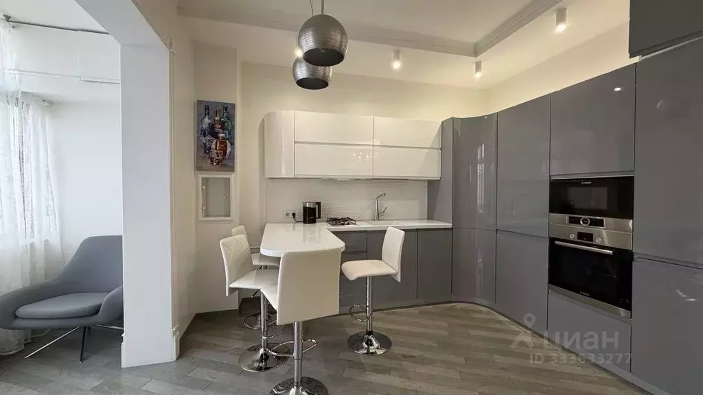 2-к кв. Татарстан, Казань ул. Кави Наджми, 22А (56.9 м) - Фото 2