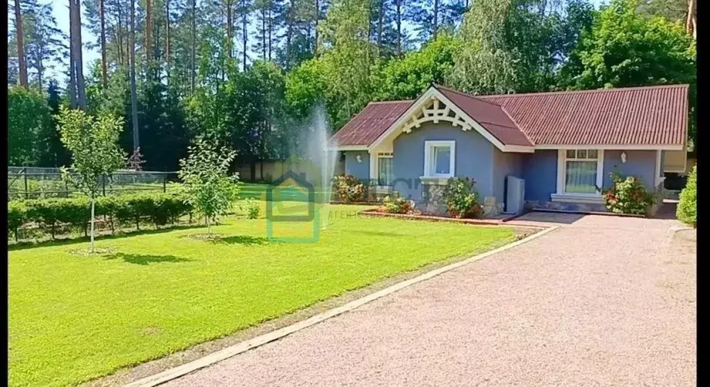 Дом в Ленинградская область, Выборгский район, Рощинское городское ... - Фото 1