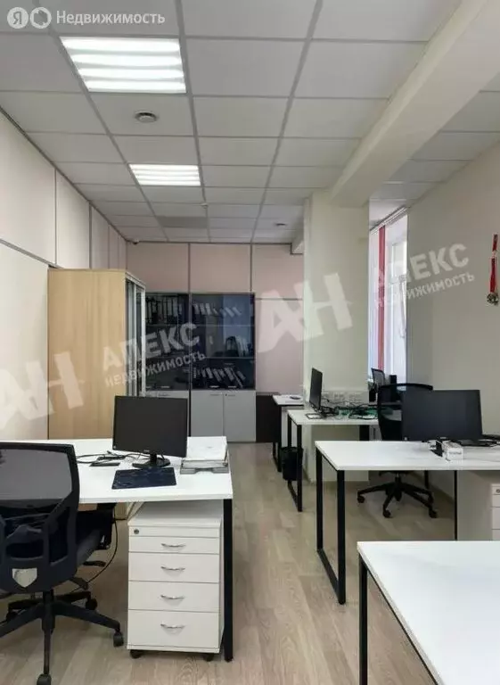 Офис (230 м) - Фото 1