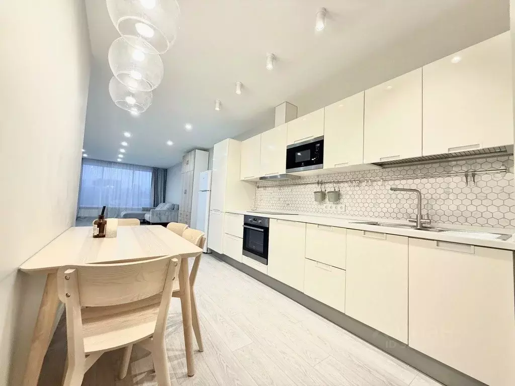 2-к кв. Свердловская область, Екатеринбург ул. Белинского, 108 (88.0 ... - Фото 2