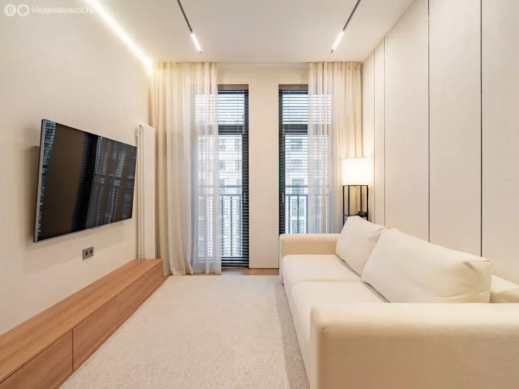 3-комнатная квартира: Санкт-Петербург, Благодатная улица, 50 (75 м) - Фото 1