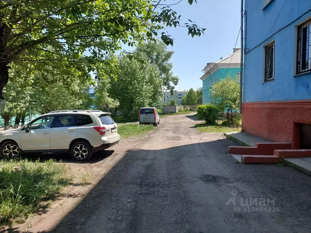 2-к кв. Иркутская область, Черемхово ул. Дударского, 3 (60.8 м) - Фото 1
