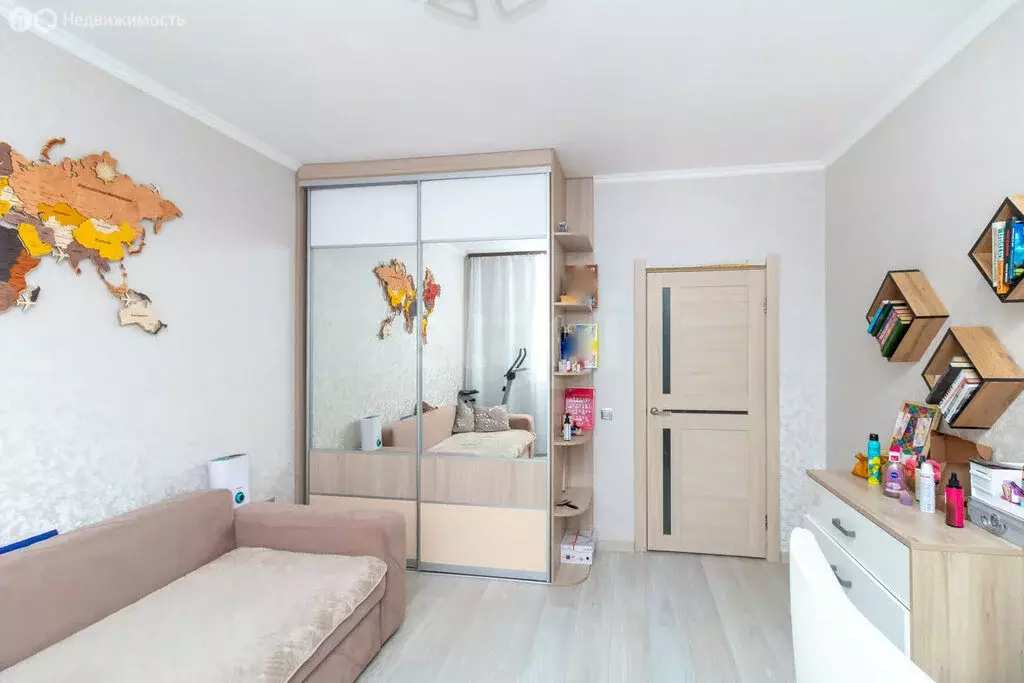 3-комнатная квартира: Тюмень, улица Газовиков, 41 (88.7 м) - Фото 1