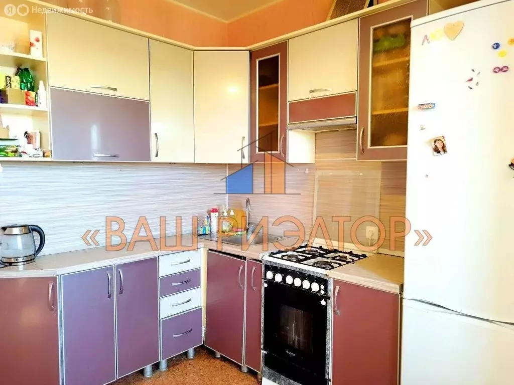 2-комнатная квартира: Губкин, Севастопольская улица, 107 (64.4 м) - Фото 2