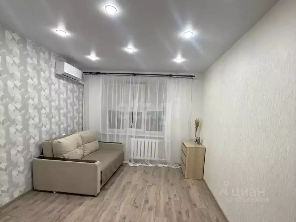 Студия Смоленская область, Смоленск ул. Маршала Соколовского, 16 (16.8 ... - Фото 1