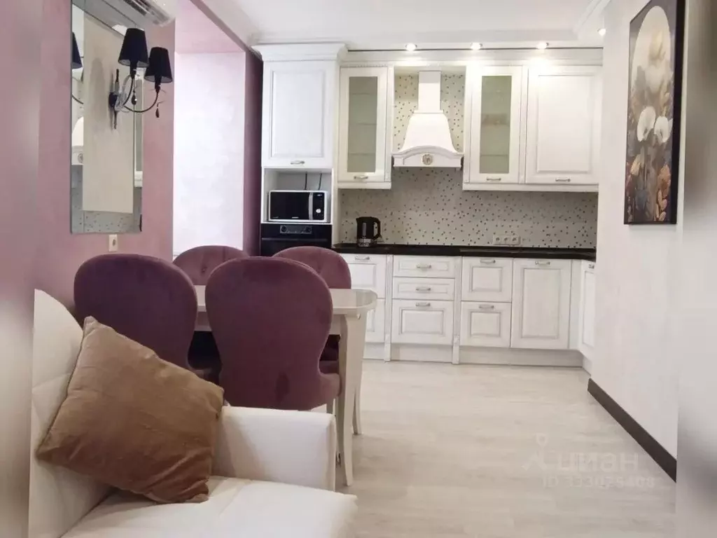 3-к кв. Тюменская область, Тюмень ул. Тимофея Чаркова, 81к2 (74.4 м) - Фото 1