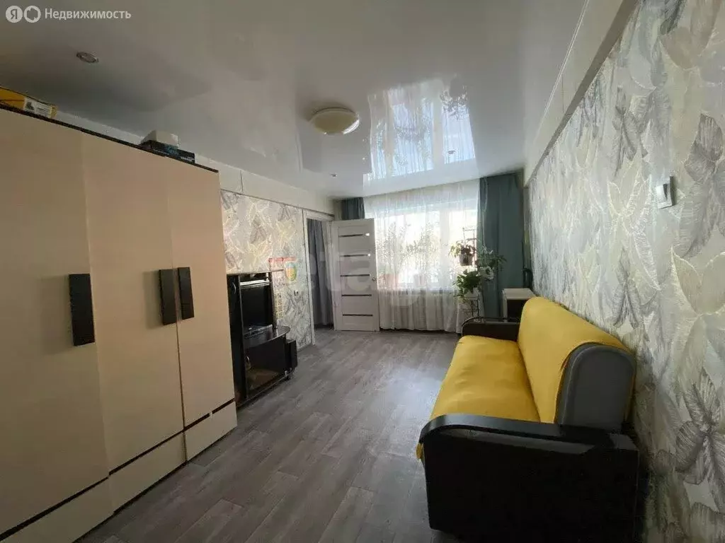 3-комнатная квартира: Сарапул, улица Декабристов, 18 (50 м) - Фото 1