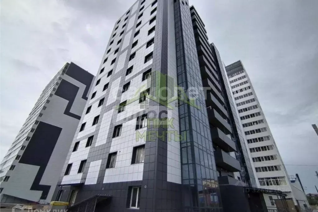 2-к кв. Бурятия, Улан-Удэ ул. Бабушкина, 1к5 (65.5 м) - Фото 1