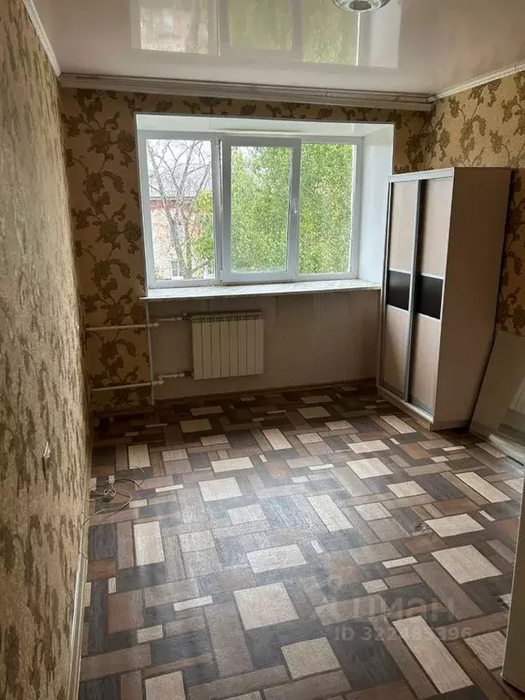 Комната Омская область, Омск ул. Петра Ильичева, 5 (12.5 м) - Фото 1