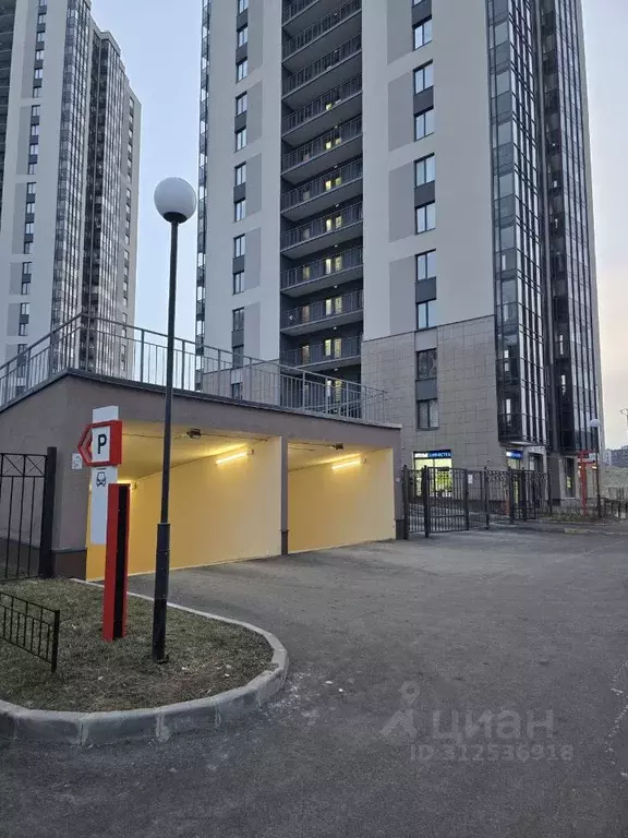 Гараж в Санкт-Петербург ул. Верхне-Каменская, 11к1 (13 м) - Фото 0