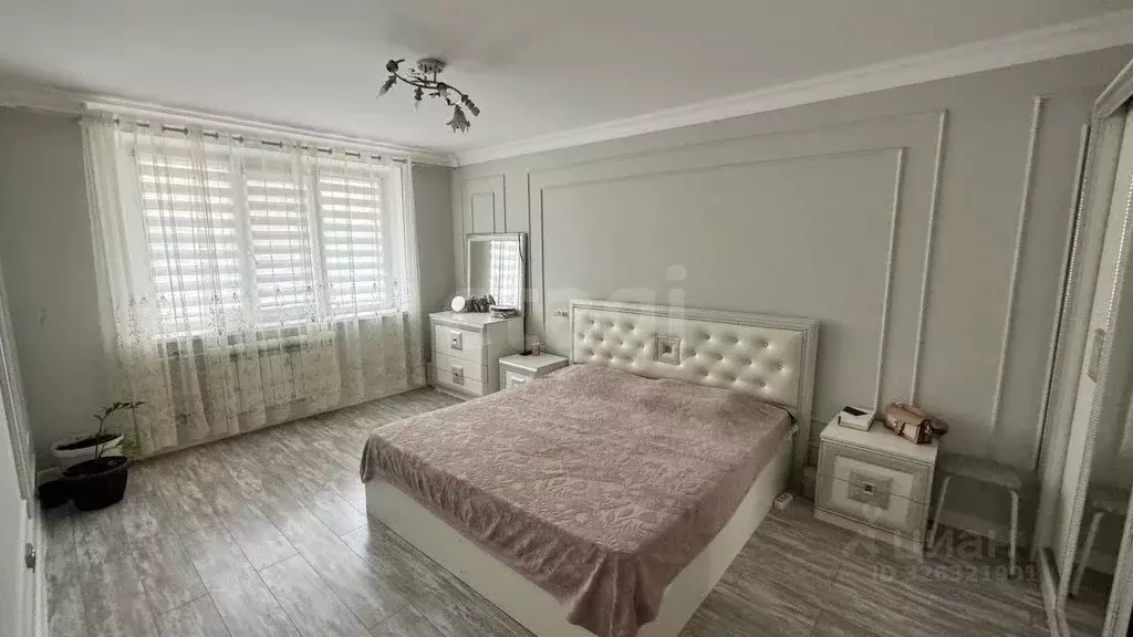 4-к кв. Тюменская область, Тюмень ул. 50 лет Октября, 30 (104.4 м) - Фото 1