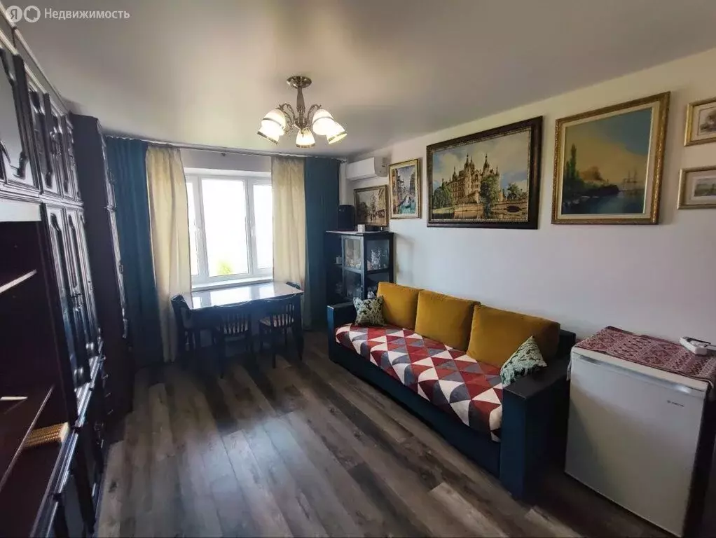 3-комнатная квартира: Калининград, улица Чаадаева, 15А (67.4 м) - Фото 0