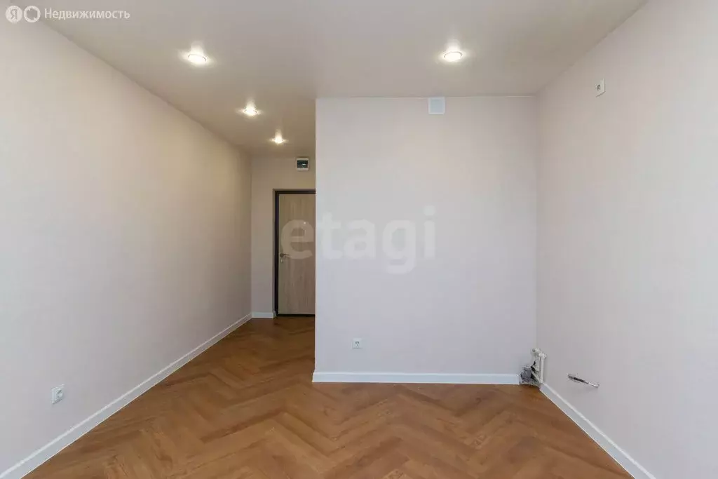 Квартира-студия: Тюмень, улица Тимофея Чаркова, 28 (21 м) - Фото 1