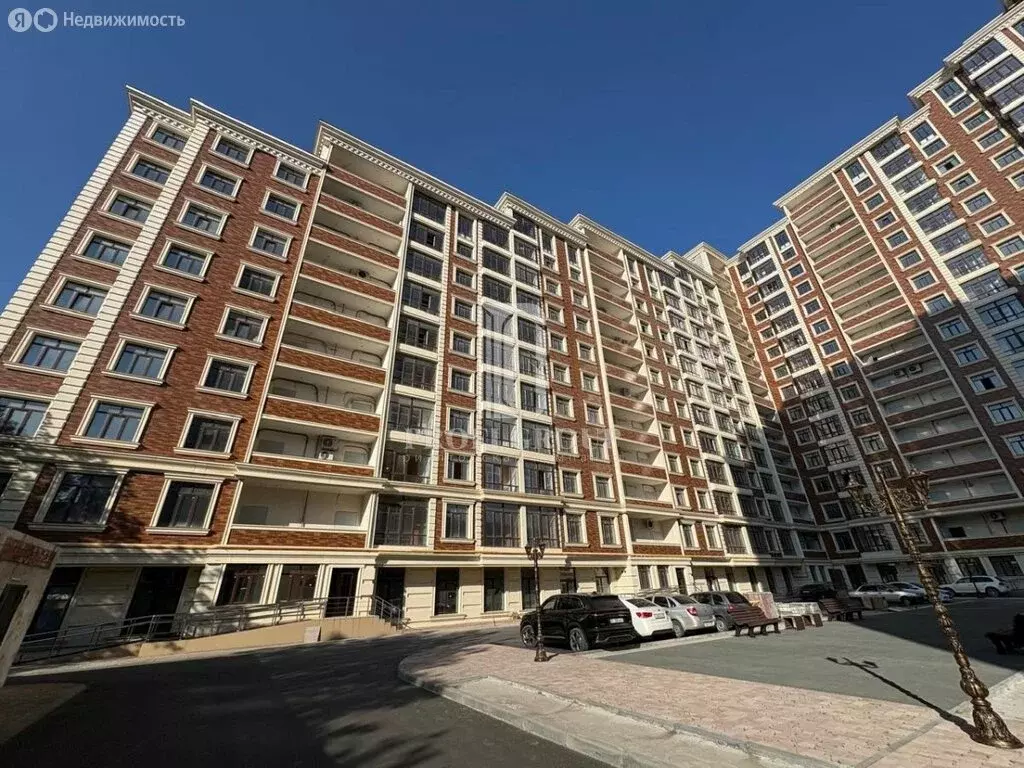 3-комнатная квартира: Махачкала, проспект Имама Шамиля, 15А (110 м) - Фото 1