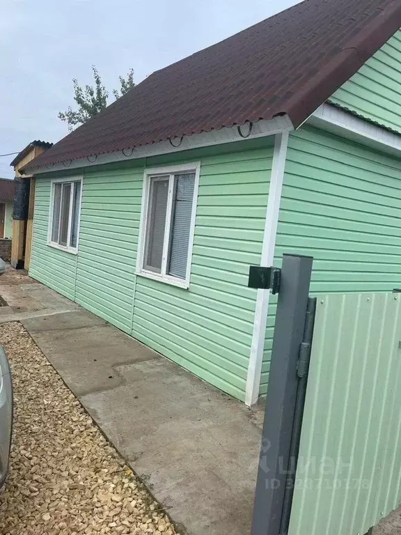 Дом в Саратовская область, Энгельсский район, Красноярское ... - Фото 1