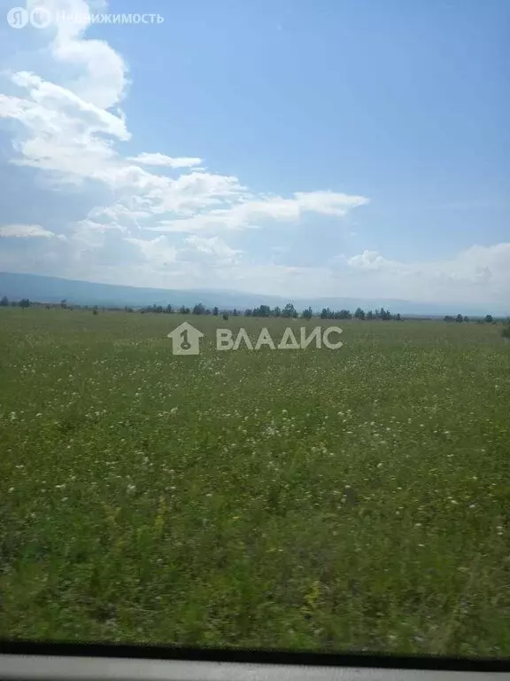 Участок в село Тунка, Российская улица (200 м) - Фото 1