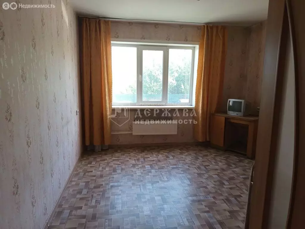 1-комнатная квартира: Ленинск-Кузнецкий, Топкинская улица, 144/3 (37.5 ... - Фото 0