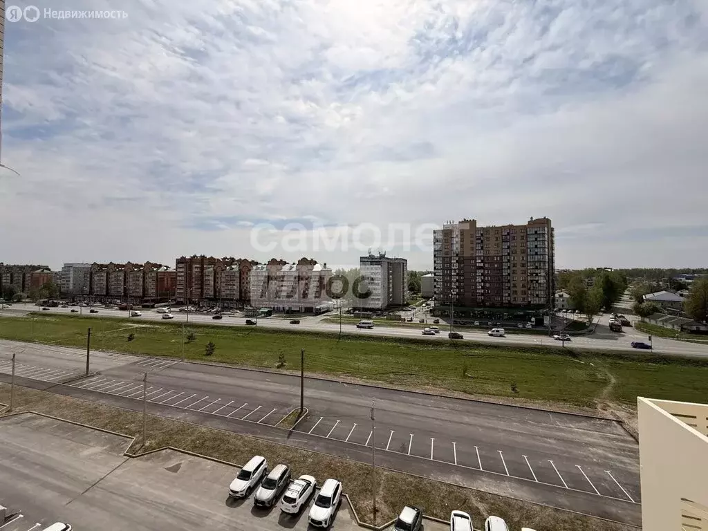 3-комнатная квартира: посёлок городского типа Медведево, улица Дмитрия ... - Фото 1