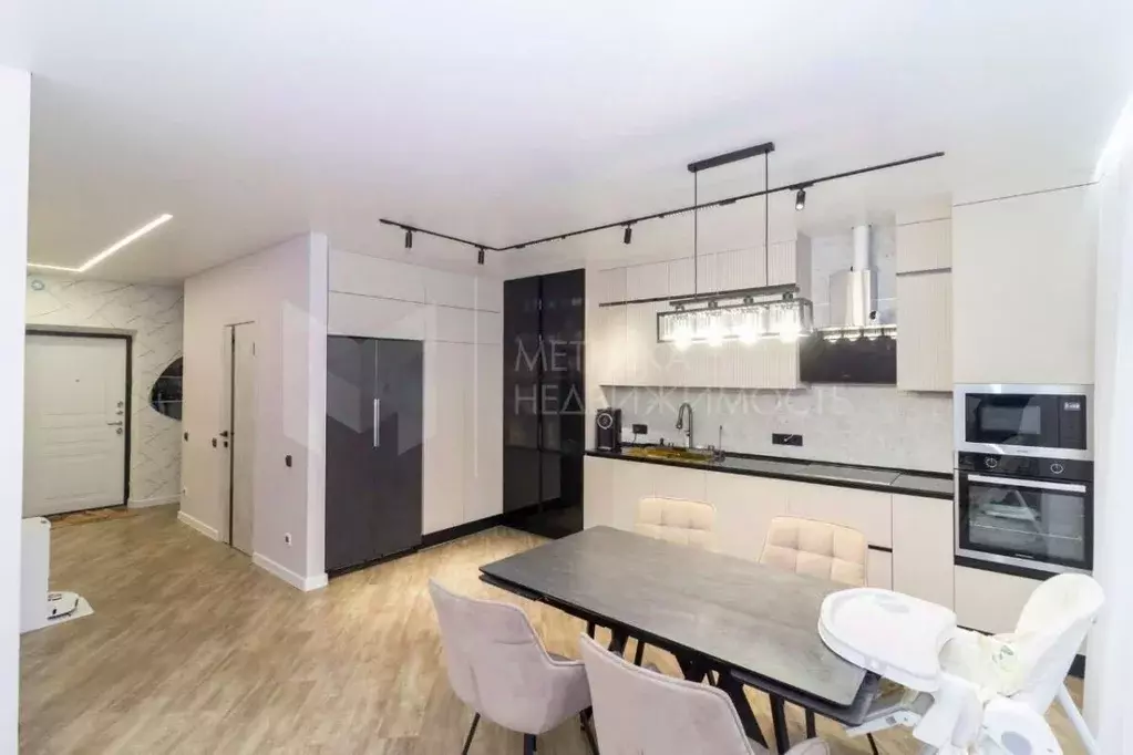 4-к кв. Тюменская область, Тюмень ул. Фармана Салманова, 18 (137.0 м) - Фото 2