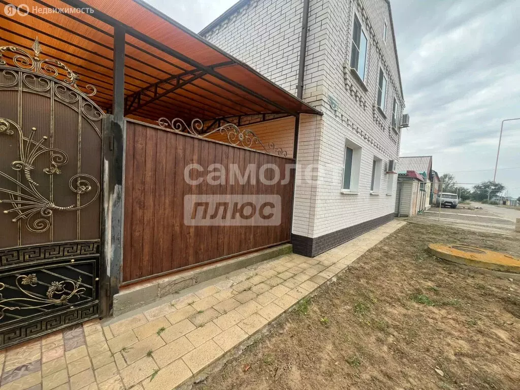 Дом в Красный Яр, улица Зои Ананьевой, 65В (200.7 м) - Фото 1