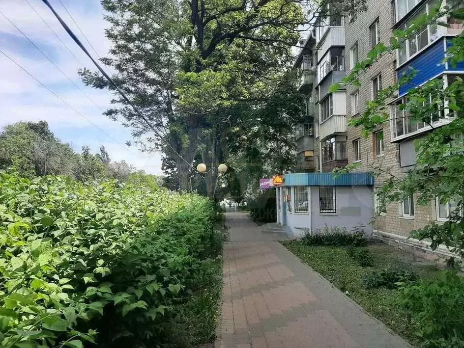 Продам торговое помещение, 70 м - Фото 1